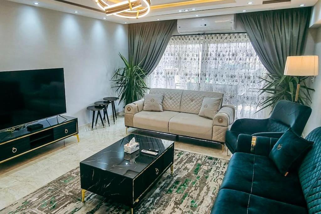 Luxury Vip Apartment Кайро Екстериор снимка
