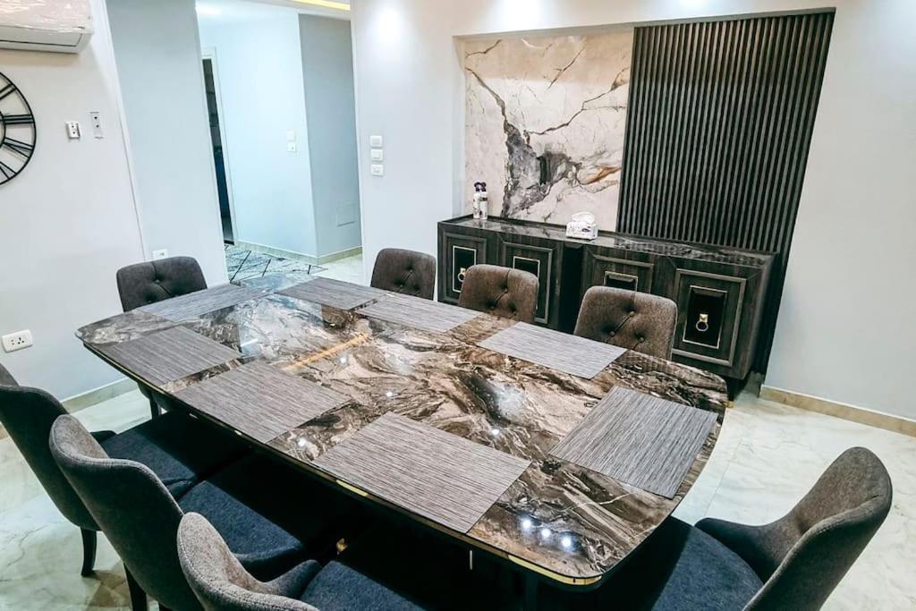Luxury Vip Apartment Кайро Екстериор снимка